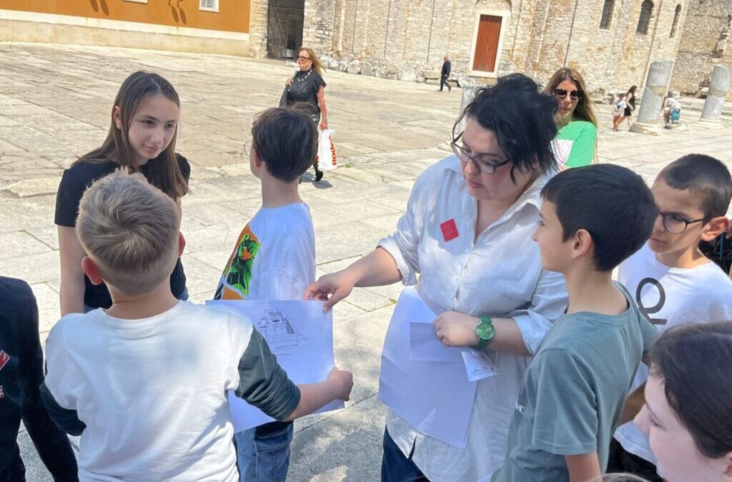 Widespread School: Innovating Teaching Approaches Outside the Classroom